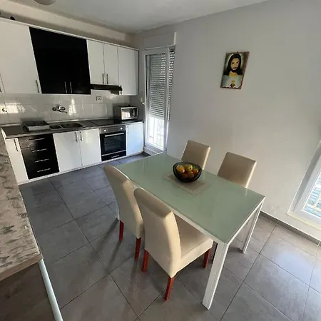 Duzel 아파트 스플리트